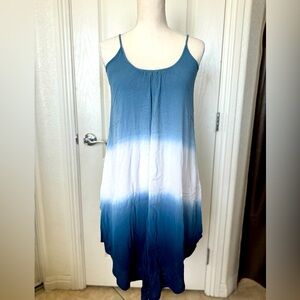 Size XS blue ombré flowy dress